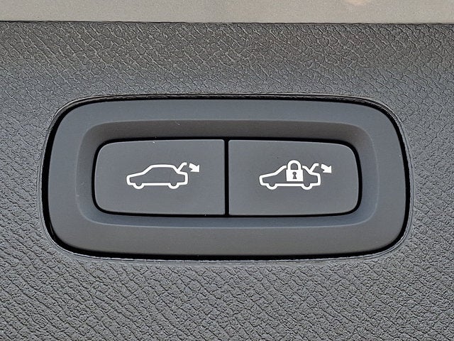 2026 Volvo XC90 Plus