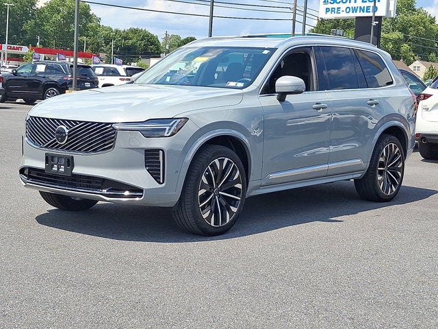 2026 Volvo XC90 Plus