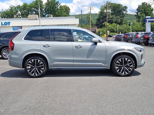 2026 Volvo XC90 Plus
