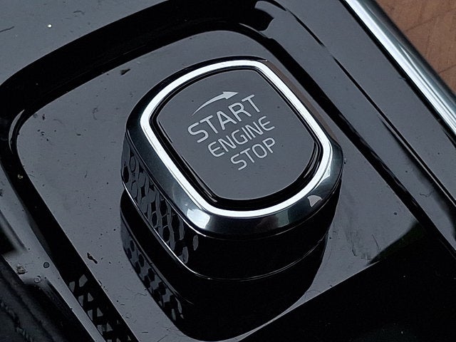 2025 Volvo XC90 Plus