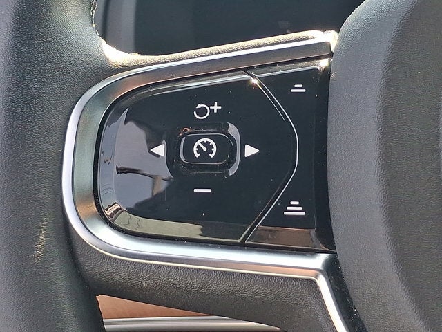 2024 Volvo XC90 Plus Bright Theme