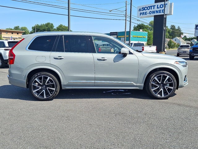 2024 Volvo XC90 Plus Bright Theme