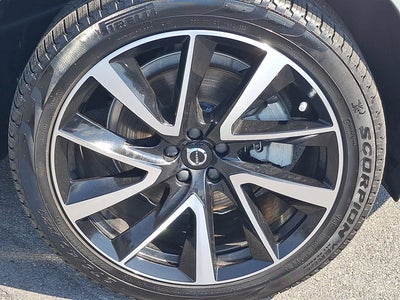 2024 Volvo XC90 Plus Bright Theme