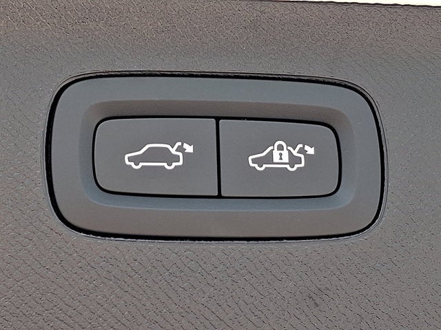 2026 Volvo XC90 Plus