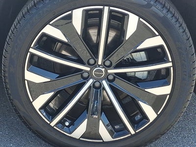 2026 Volvo XC90 Plus