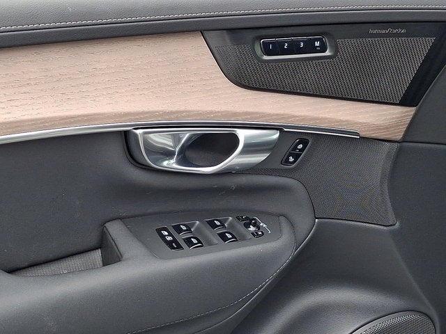 2026 Volvo XC90 Plus