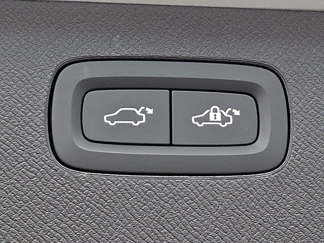2026 Volvo XC90 Plus