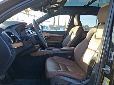 2024 Volvo XC90 Plus Bright Theme