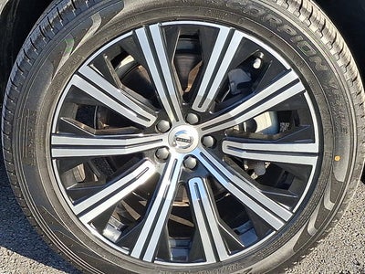 2024 Volvo XC90 Plus Bright Theme