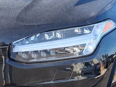 2024 Volvo XC90 Plus Bright Theme