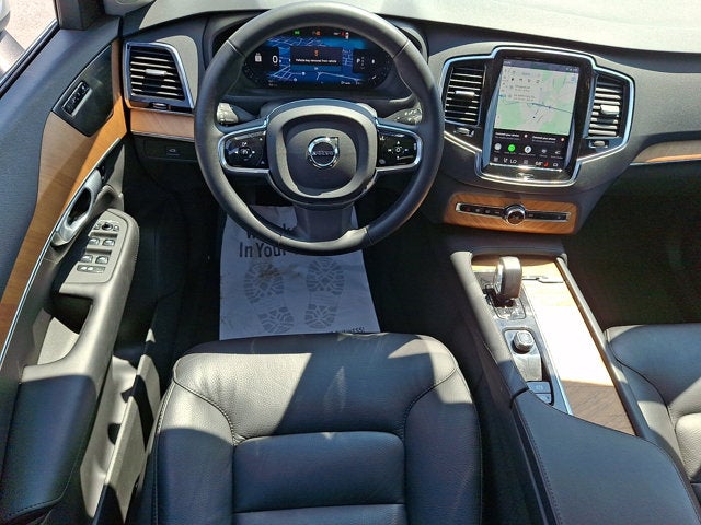 2024 Volvo XC90 Plus Bright Theme
