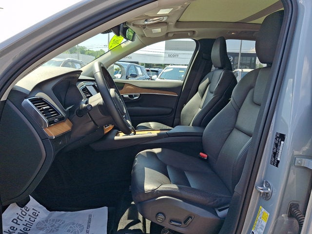2024 Volvo XC90 Plus Bright Theme