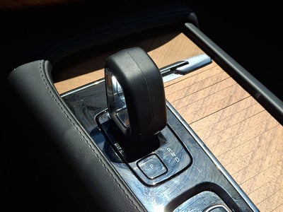 2024 Volvo XC90 Plus Bright Theme