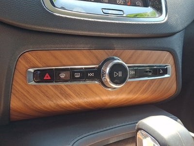 2024 Volvo XC90 Plus Bright Theme