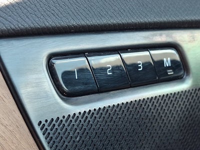 2024 Volvo XC90 Plus Bright Theme