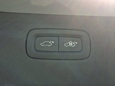 2024 Volvo XC90 Plus Bright Theme