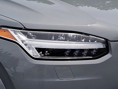 2024 Volvo XC90 Plus Bright Theme