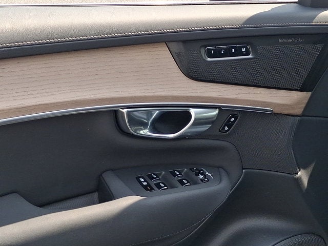 2026 Volvo XC90 Plus
