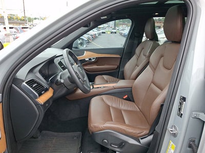 2024 Volvo XC90 Plus Bright Theme
