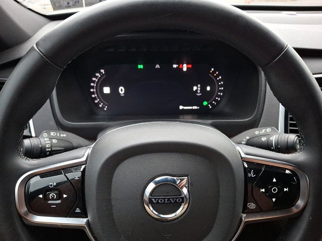 2024 Volvo XC90 Plus Bright Theme