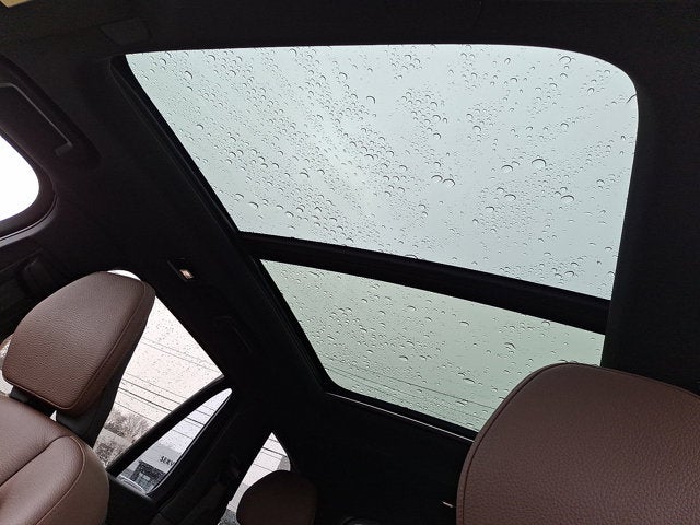 2024 Volvo XC90 Plus Bright Theme