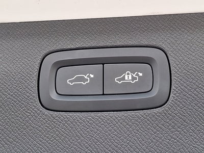 2025 Volvo XC90 Plus