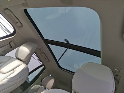 2024 Volvo XC90 Ultimate Bright Theme