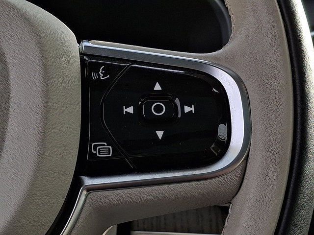 2024 Volvo XC90 Ultimate Bright Theme