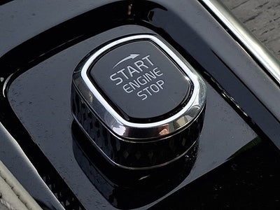 2024 Volvo XC90 Ultimate Bright Theme