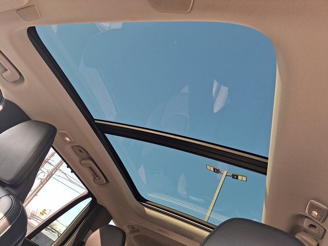 2024 Volvo XC90 Ultimate Bright Theme