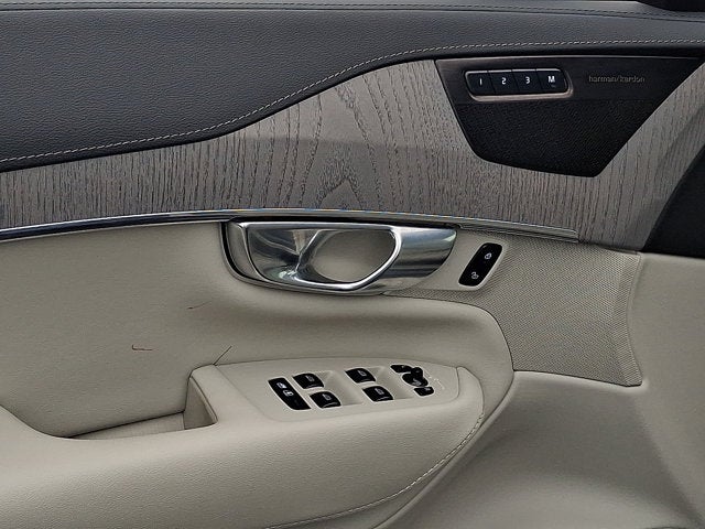 2025 Volvo XC90 Ultra