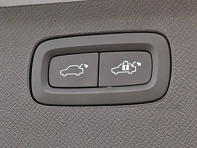 2023 Volvo XC90 Plus