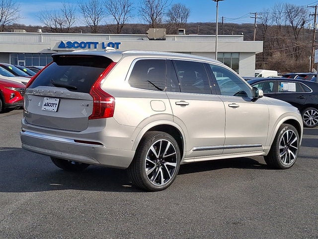 2023 Volvo XC90 Plus