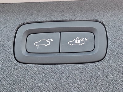 2023 Volvo XC90 Plus