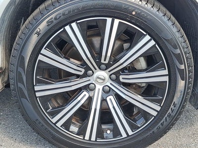 2023 Volvo XC90 Plus