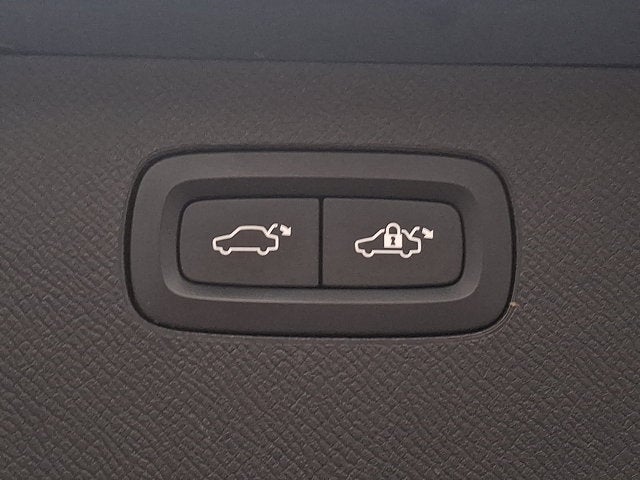 2023 Volvo XC90 Plus