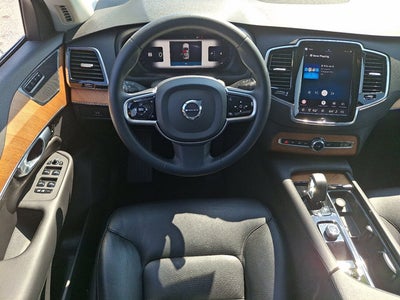 2023 Volvo XC90 Plus