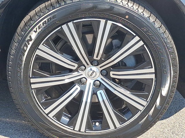 2023 Volvo XC90 Plus