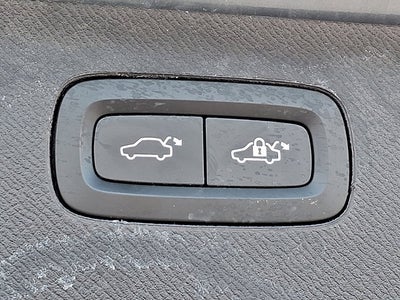 2023 Volvo XC90 Plus