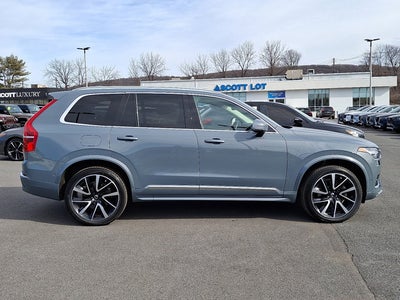 2023 Volvo XC90 Plus