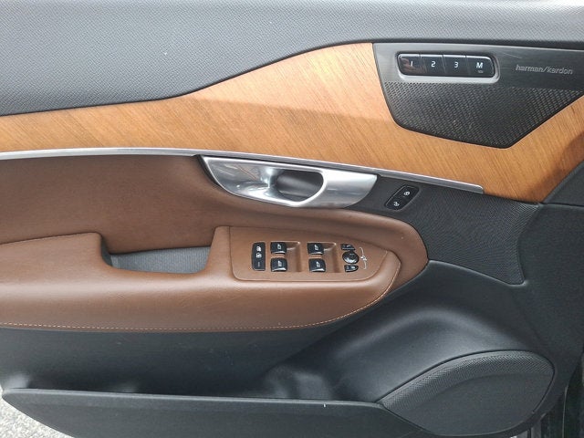 2023 Volvo XC90 Plus