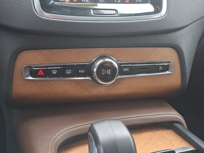 2023 Volvo XC90 Plus