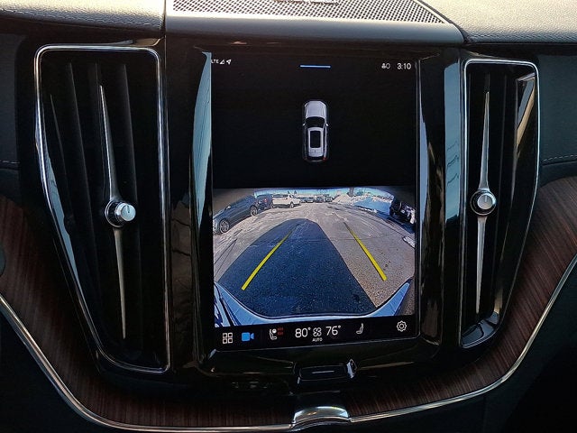 2023 Volvo XC60 Ultimate Bright Theme