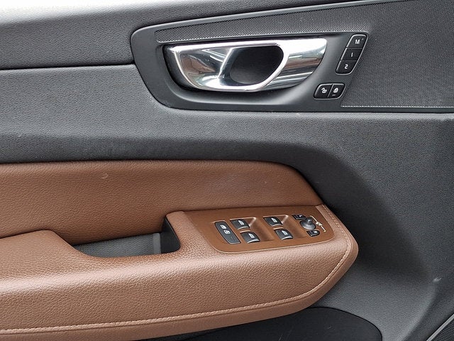 2020 Volvo XC60 Momentum