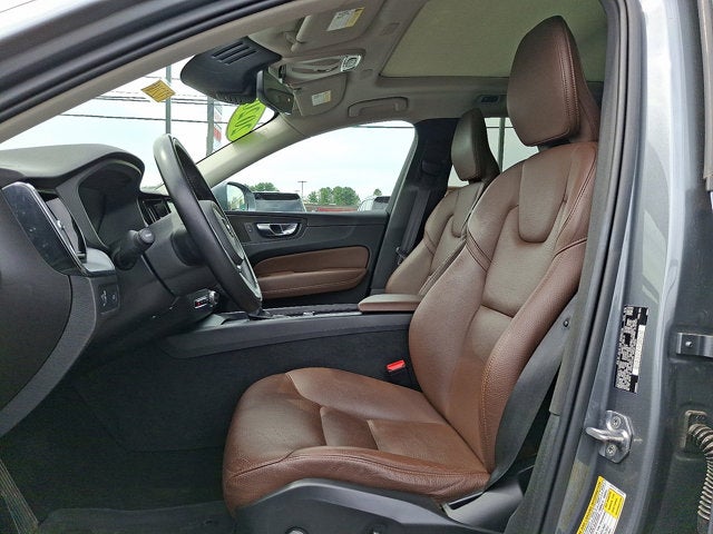 2020 Volvo XC60 Momentum