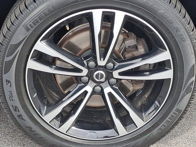 2020 Volvo XC60 Momentum