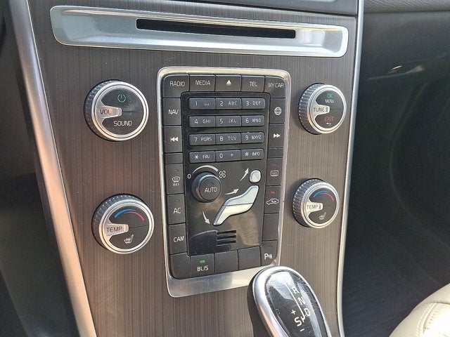 2016 Volvo XC60 T5 Premier