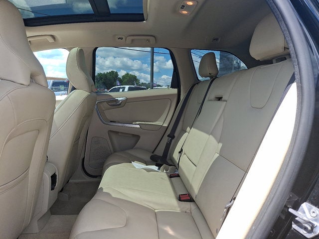 2015 Volvo XC60 T5 Platinum