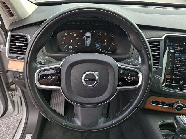 2021 Volvo XC90 Momentum