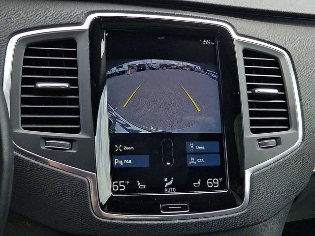 2021 Volvo XC90 Momentum